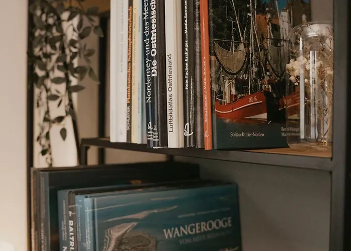 - Luettje Rundnuest - Am Grossen Nyaraló